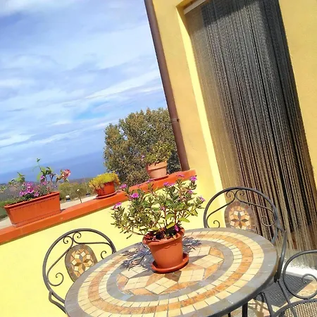 Haus Mit Meerblick Und Ausgestatteter Terrasse *