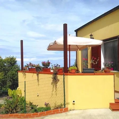Haus Mit Meerblick Und Ausgestatteter Terrasse Holiday home Tusa